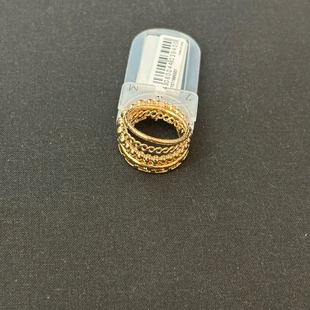 Elegant Gold Jewelry Set - 3 Earrings, Set of 3 Rings, and Necklace! -NWT - Picture 6 of 7